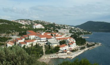 The city of Neum at the Adriatic coast of Bosnia and Herzegovina, 12 August 2006, Foto: Wikimedia, CC BY-SA 3.0